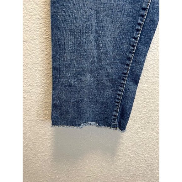 Universal Thread Mid Rise Boyfriend cut Jeans Woman's size 12 - Picture 3 of 6